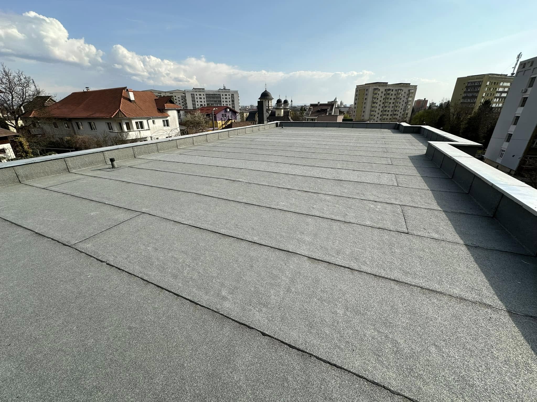 Terasă necirculabilă hidroizolată — membrană în două straturi